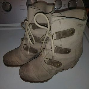 Women’s Beige Lace-Up Wedge Ankle Boots